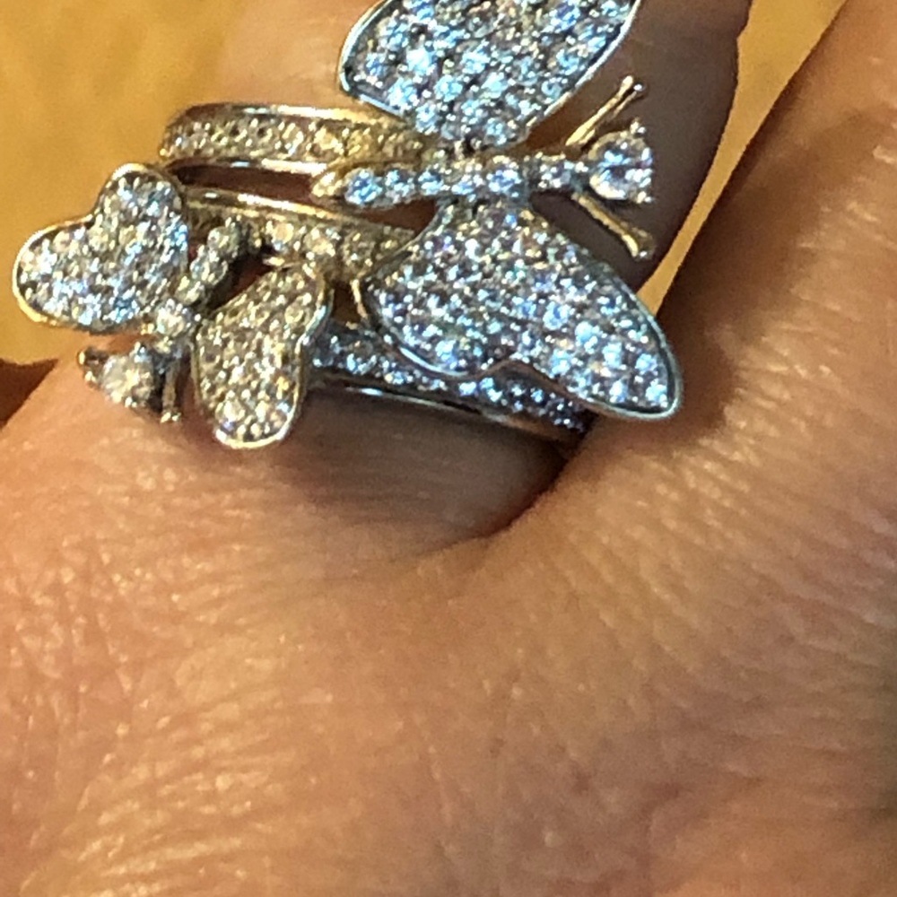 Jewelry - Picture 2 of 3